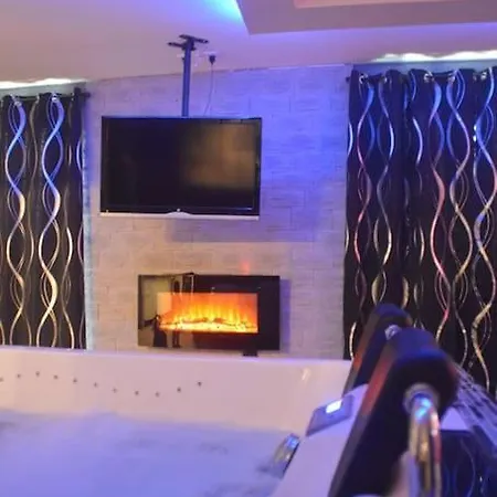 Villa Insolite Erotika Le Chesne (Ardennes)