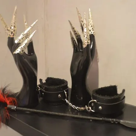 Insolite Erotika 别墅 Le Chesne (Ardennes)