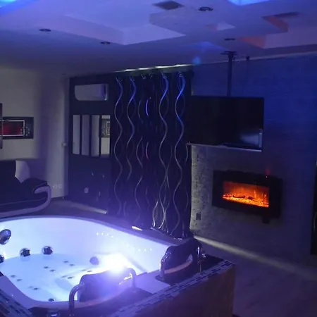 Villa Insolite Erotika Le Chesne (Ardennes)